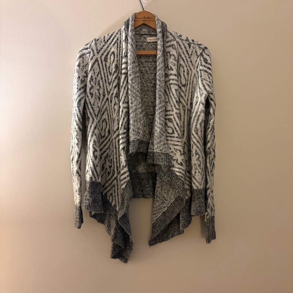 Abercrombie & Fitch Black and White Patterned Cardigan